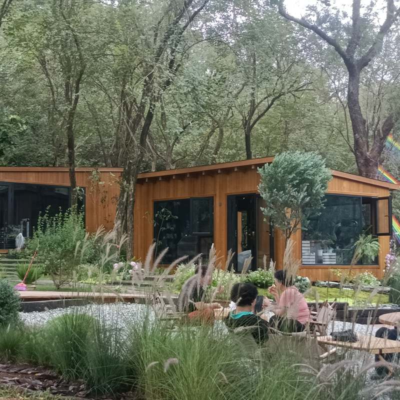 Casa de patio de madera