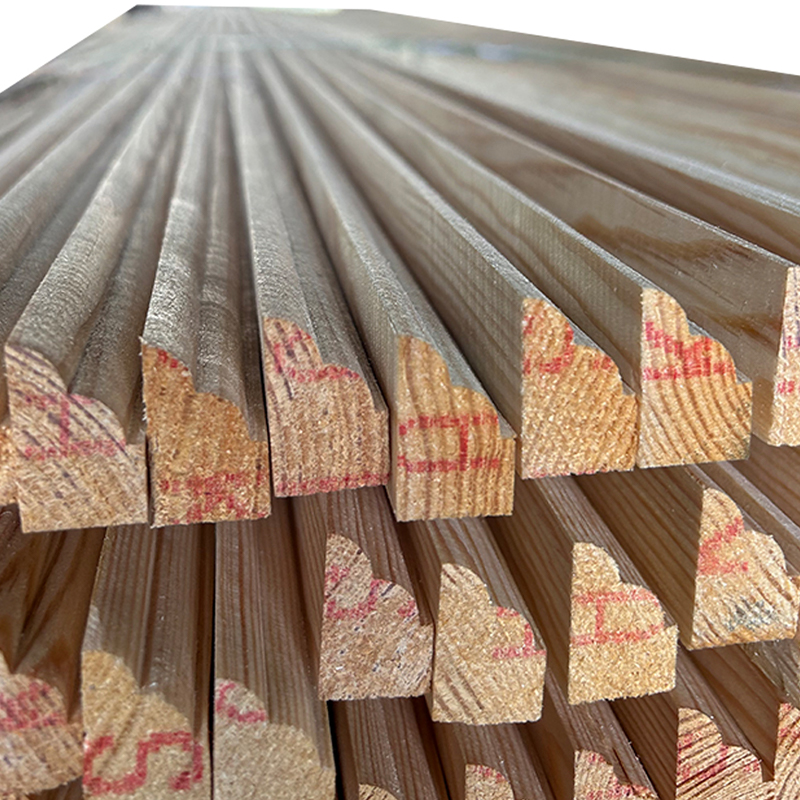 Moldura de zócalo de pino