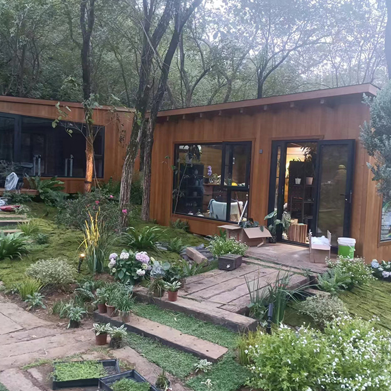 Casa de patio de madera