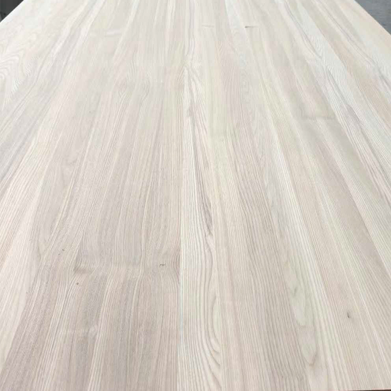 CLT de madera de fresno