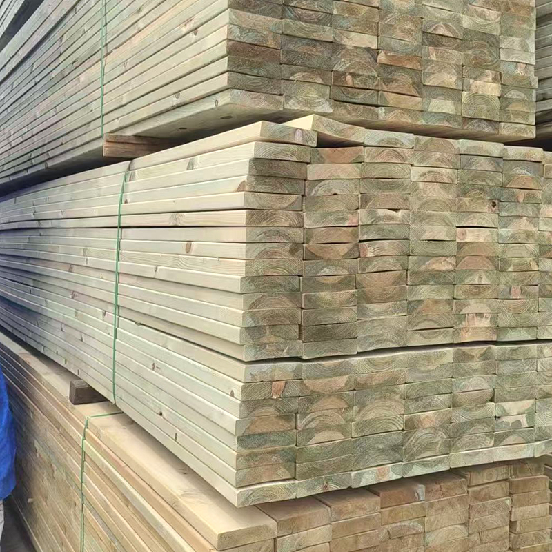  Madera tratada a presión de pino